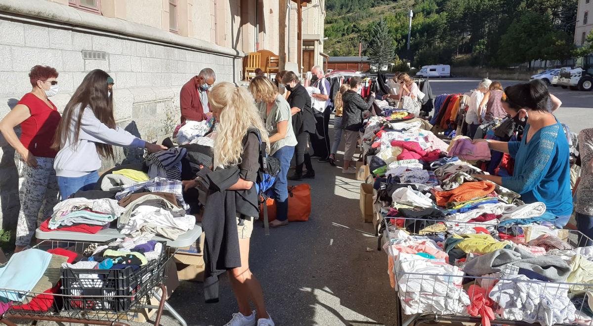 Braderie de l'Estella à Barcelonnette - Braderie de l'Estella Braderie de l'Estella à Barcelonnette - Braderie de l'Estella