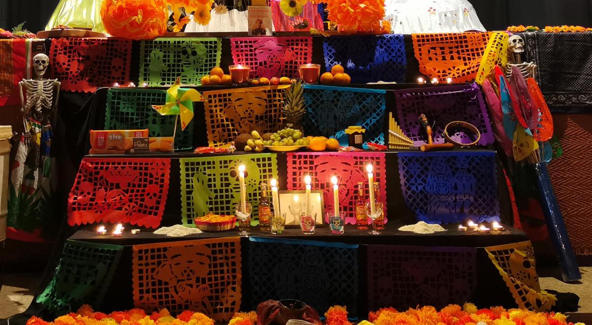 Autel des morts - Barcelonnette - Autel des morts Autel des morts - Barcelonnette - Autel des morts