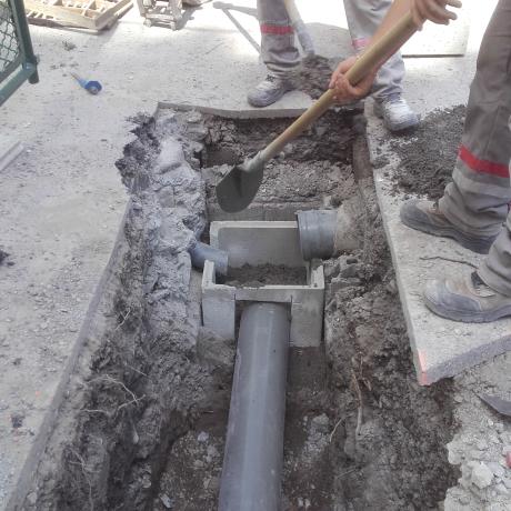 TRAVAUX DE REFECTION DES RESEAUX HUMIDES ET DE LA VOIRIE DE LA RUE DES ECOLES - PHOTO EIFFFAGE