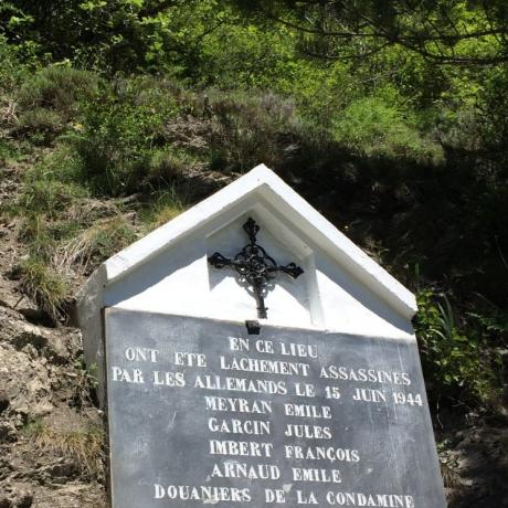 Plaque_douaniers_fusillés_15 juin 1944