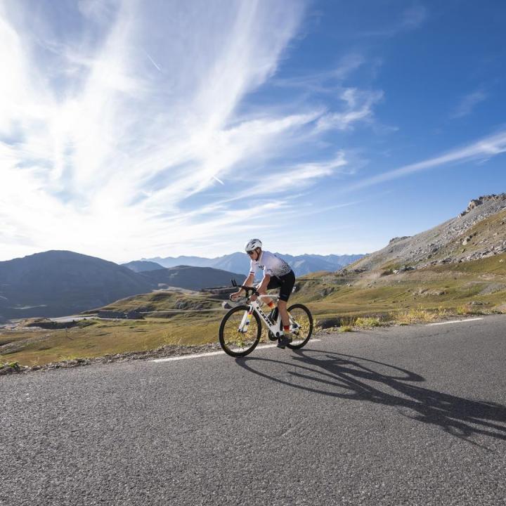 Vélo Bonette©Ubaye Tourisme